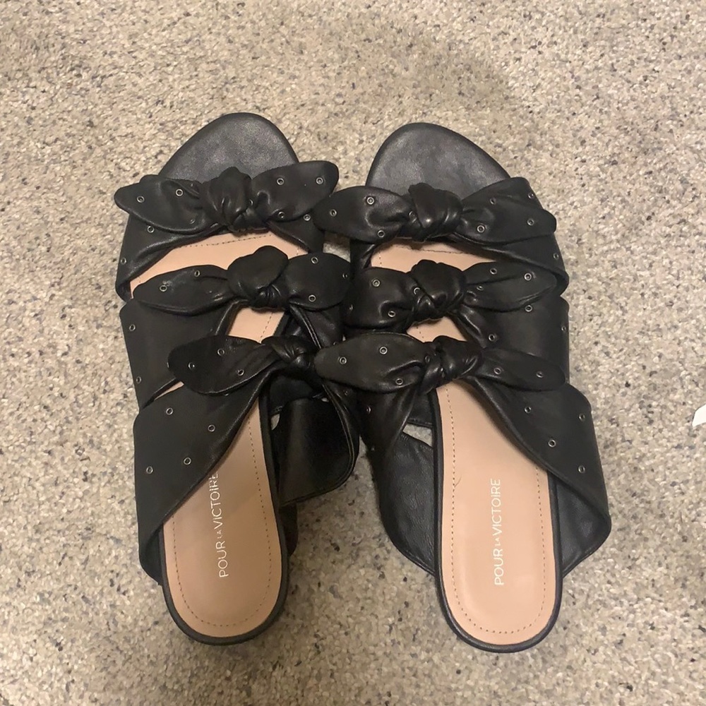 Pour la victoire sandals